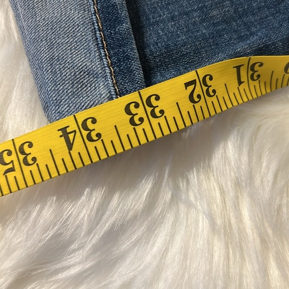 Levi’s Boyfriend Distressed Jeans - Picture 5 of 14